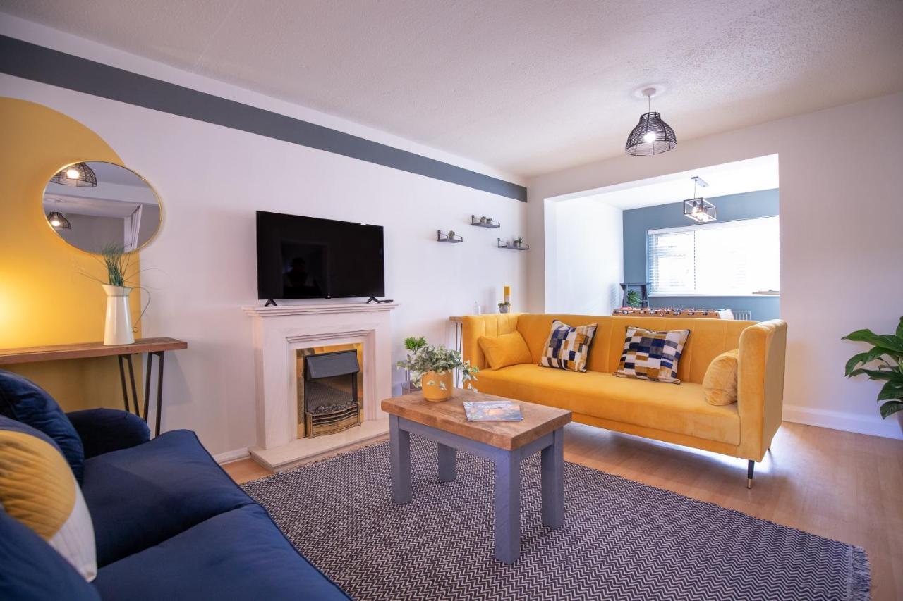 Saltbox Properties- Large!! 3 Bed, 3 Bath House, Parking, Fast Wifi, Town Centre Location! Sleeps 6 Ashby-de-la-Zouch Exterior foto