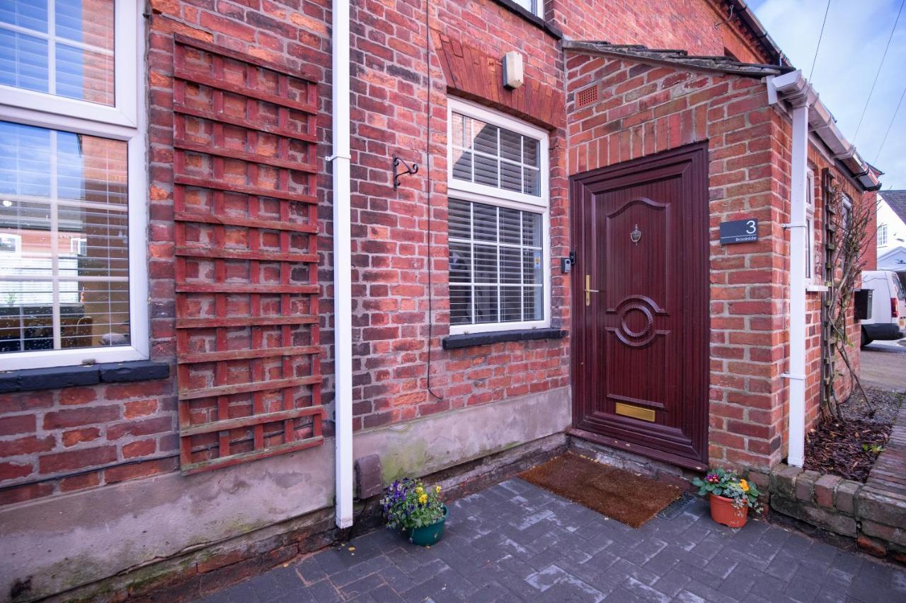 Saltbox Properties- Large!! 3 Bed, 3 Bath House, Parking, Fast Wifi, Town Centre Location! Sleeps 6 Ashby-de-la-Zouch Exterior foto